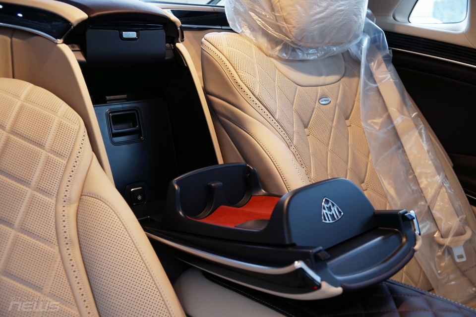 Mercedes-Maybach S560 4Matic có mặt tại Việt Nam với giá 11 tỷ đồng mercedes maybach s560 4matic co mat tai viet nam voi gia 11 ty dong