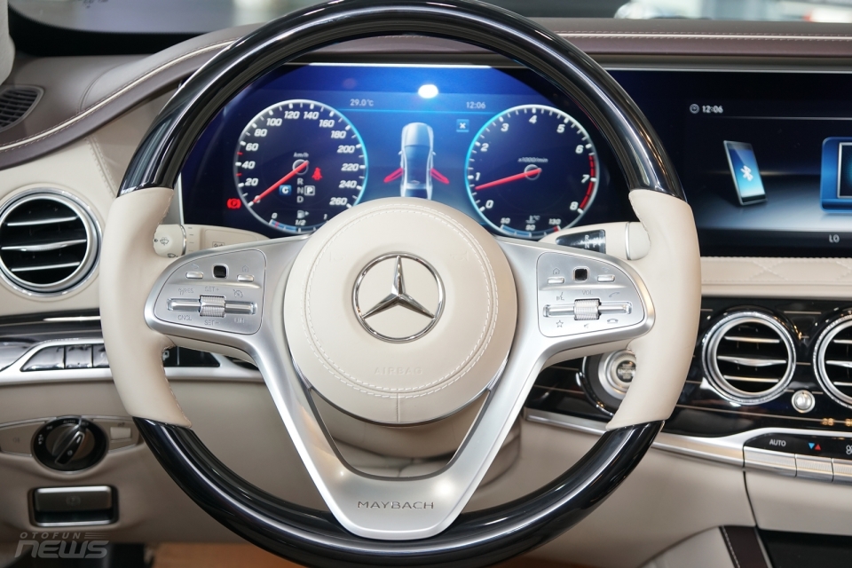 Mercedes-Maybach S560 4Matic có mặt tại Việt Nam với giá 11 tỷ đồng mercedes maybach s560 4matic co mat tai viet nam voi gia 11 ty dong