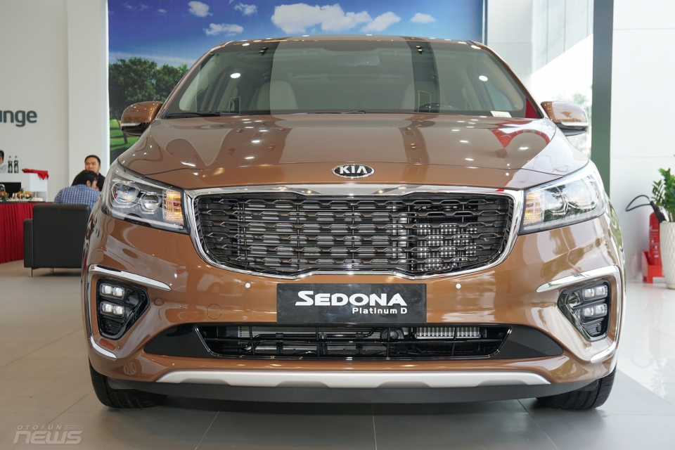 chi tiet kia sedona moi vua duoc ra mat