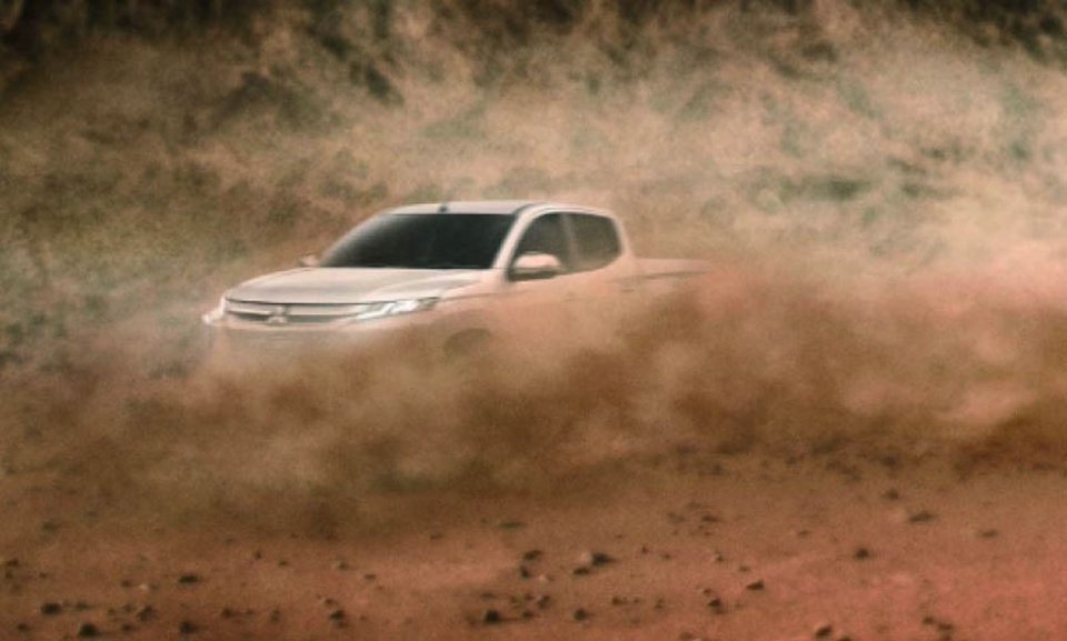 mitsubishi triton phien ban nang cap se duoc ra mat vao dau thang 11