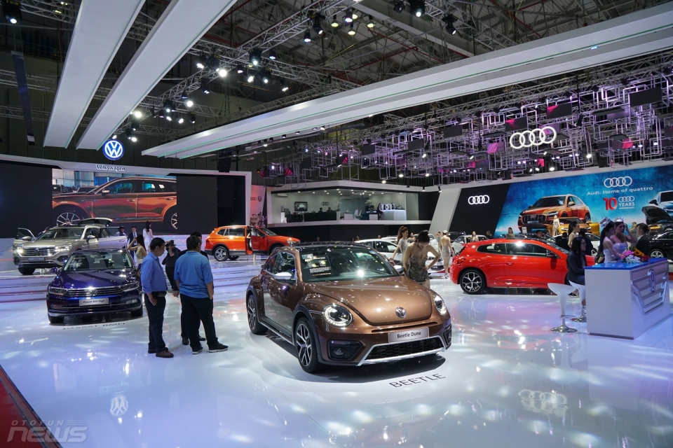 da co 30 nguoi dat mua volkswagen touareg du xe chua co gia chinh thuc