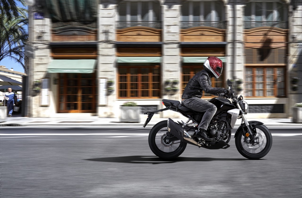 Honda CB300R phân phối chính hãng với giá 140 triệu đồng honda cb300r phan phoi chinh hang voi gia 140 trieu dong