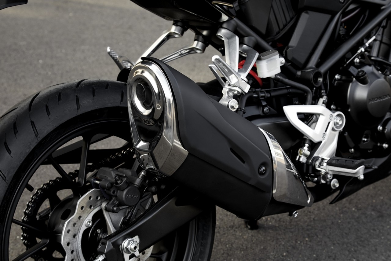 Honda CB300R phân phối chính hãng với giá 140 triệu đồng honda cb300r phan phoi chinh hang voi gia 140 trieu dong