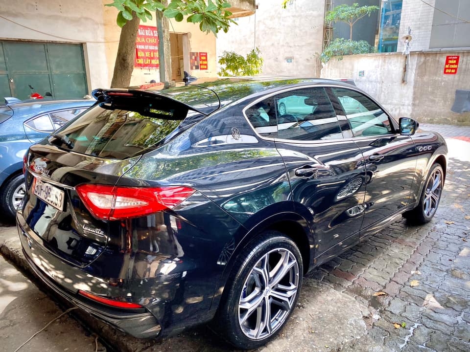 Hàng khủng Maserati Levante Trofeo giá 15 tỷ xuất hiện tại Việt Nam hang khung maserati levante trofeo gia 15 ty xuat hien tai viet nam