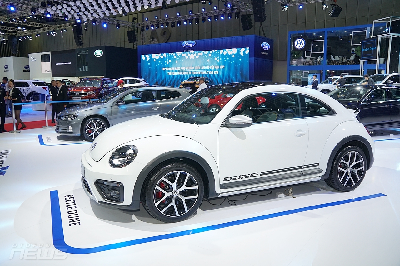 Volkswagen công bố giá bán mẫu SUV cao cấp Touareg 2019 vms 2019 volkswagen cong bo gia ban ma u suv cao cap touareg 2019