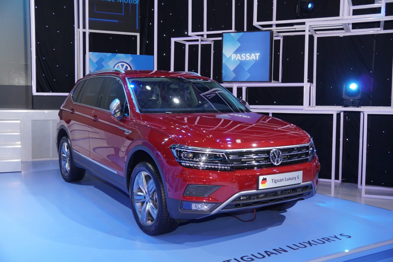 Volkswagen công bố giá bán mẫu SUV cao cấp Touareg 2019 vms 2019 volkswagen cong bo gia ban ma u suv cao cap touareg 2019