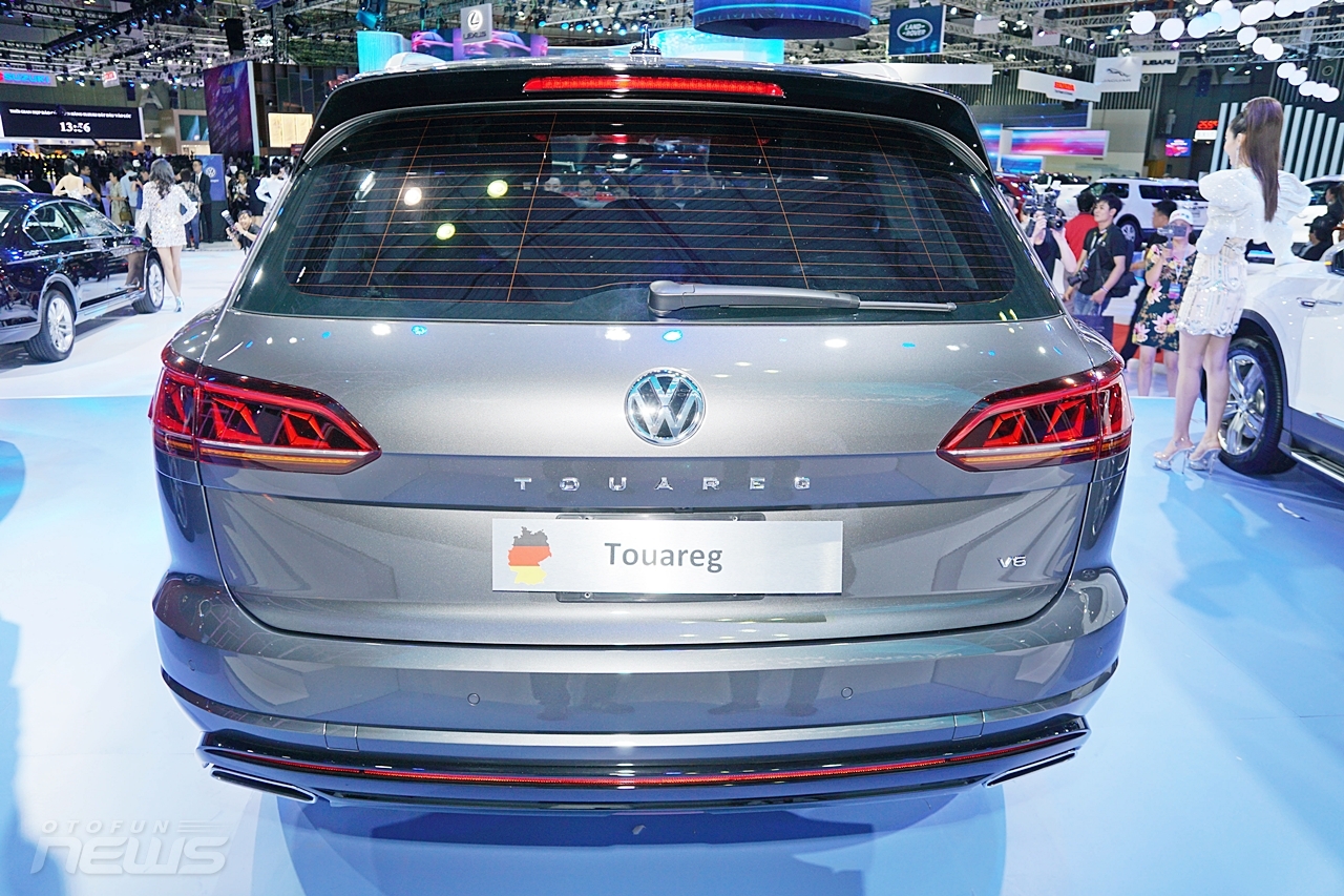 Volkswagen Touareg 2019 SUV cao cấp giá 3,1 tỷ đồng volkswagen touareg 2019 suv cao cap gia 31 ty dong