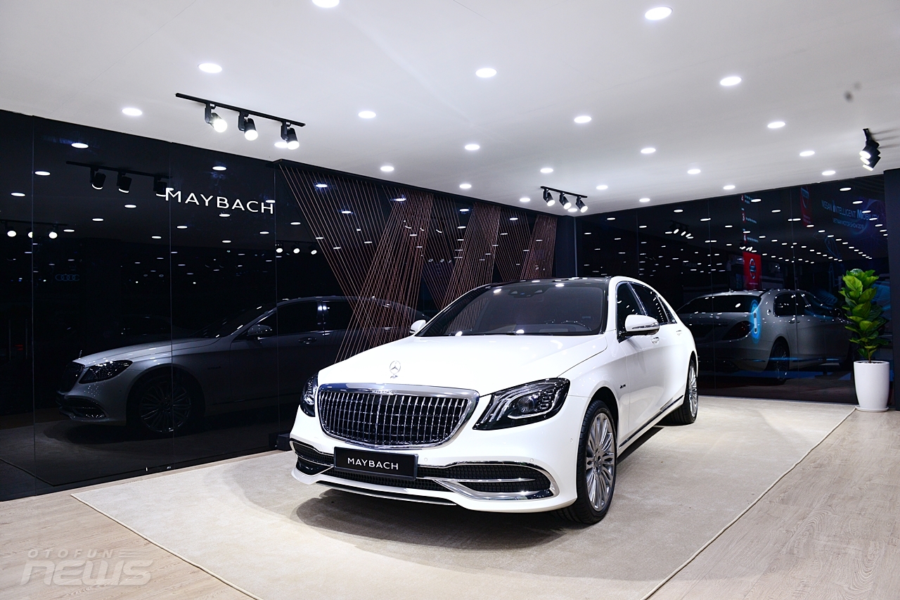 Mercedes-Benz mang 19 xe đến triển lãm mercedes benz mang 19 xe den trien lam