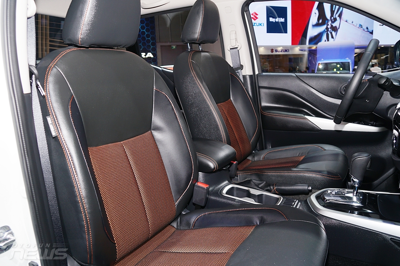 can canh phien ban dac biet nissan navara black edition a ivi