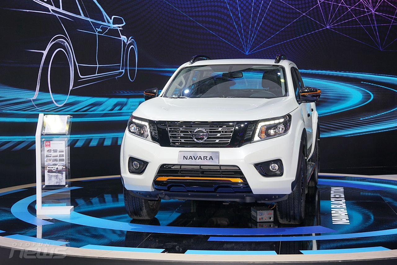 can canh phien ban dac biet nissan navara black edition a ivi