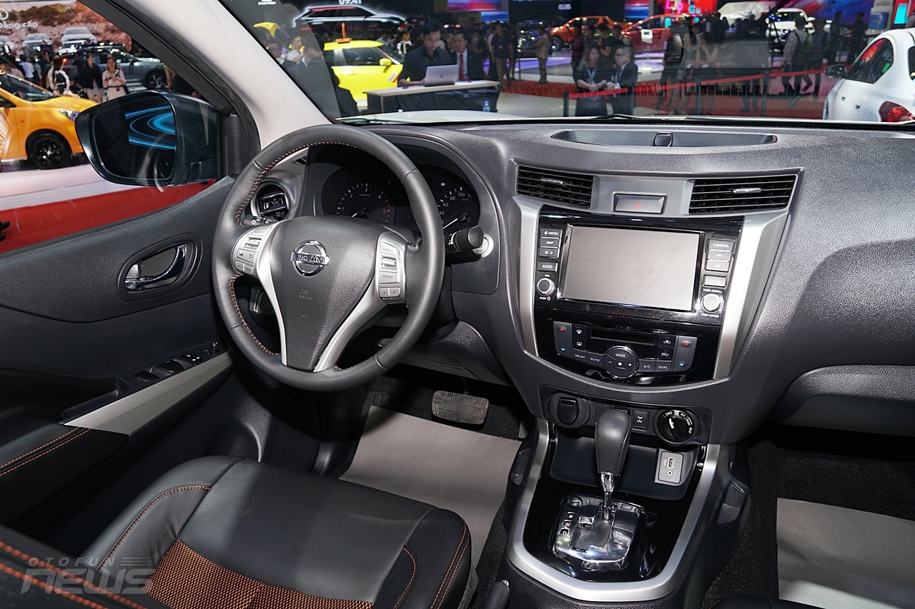 can canh phien ban dac biet nissan navara black edition a ivi