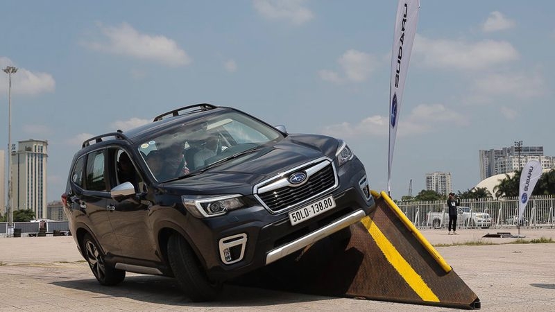subaru trinh lang 2 mau xe choi moi tai trien lam