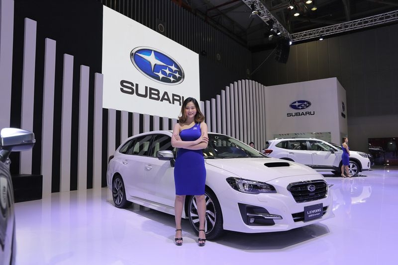 subaru trinh lang 2 mau xe choi moi tai trien lam