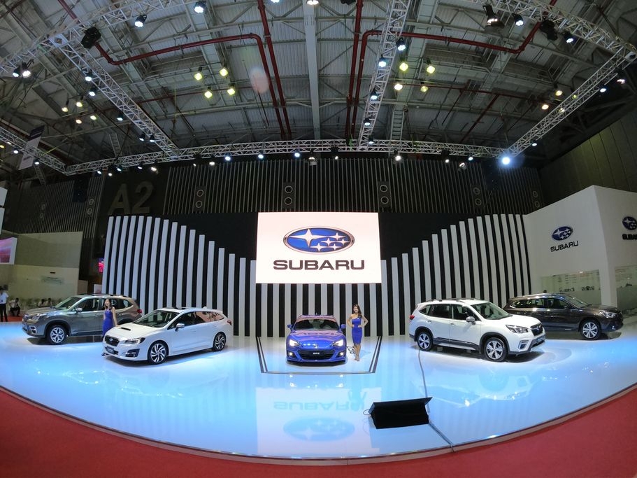 subaru trinh lang 2 mau xe choi moi tai trien lam