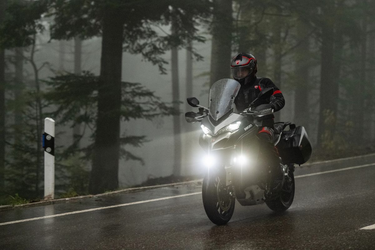 Ducati Multistrada 1260 S Grand Tour: Xe mô tô dành cho dân mê phượt ducati multistrada 1260 s grand tour xe mo to danh cho dan me phuot