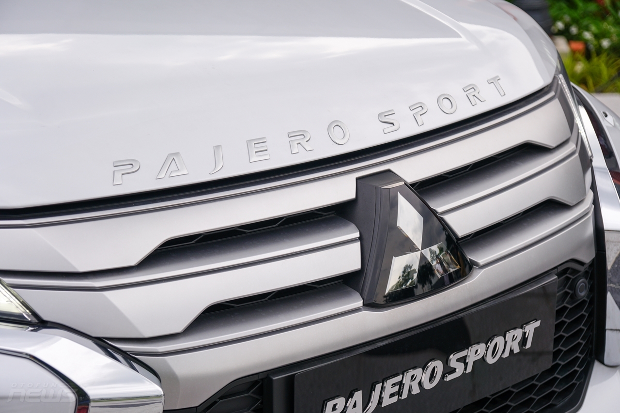 mitsubishi pajero sport 2020 chinh thuc co mat khong co so san va dong co xang
