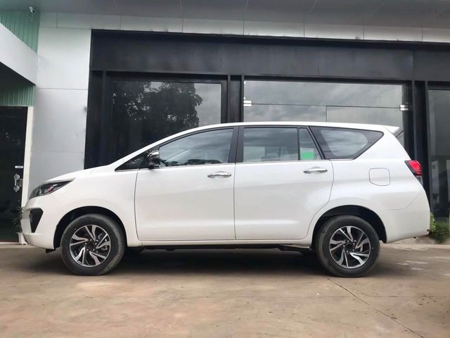 toyota innova 2020 da co mat tai dai ly