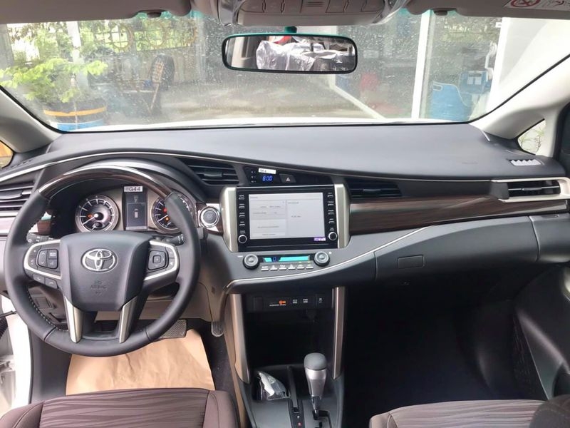 toyota innova 2020 da co mat tai dai ly
