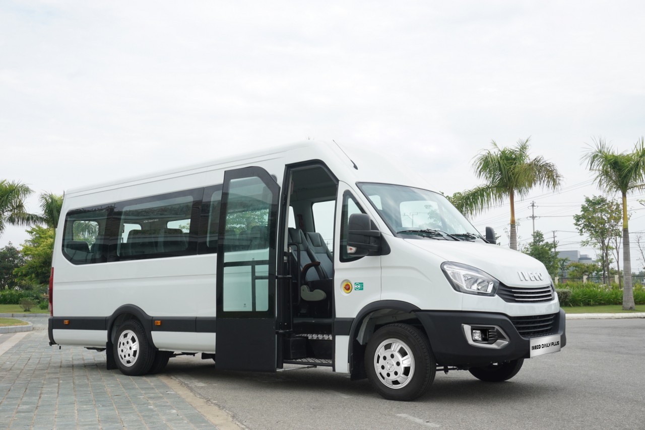 Thaco trình làng xe minibus Iveco Daily hoàn toàn mới thaco trinh lang xe minibus iveco daily hoan toan moi