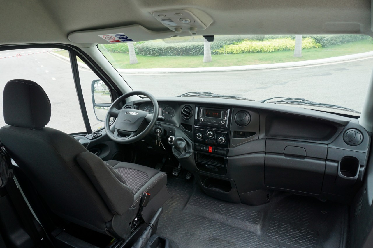 Thaco trình làng xe minibus Iveco Daily hoàn toàn mới thaco trinh lang xe minibus iveco daily hoan toan moi