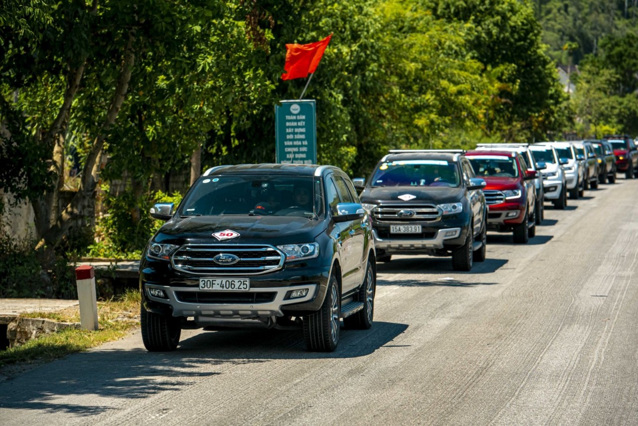 Ford Việt Nam tăng doanh số 51%, Everest dẫn đầu phân khúc ford viet nam tang doanh so 51 everest dan dau phan khuc