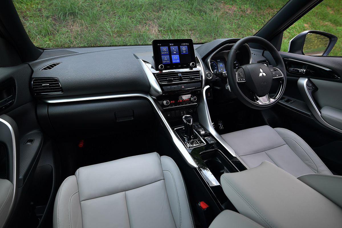mitsubishi eclipse cross 2021 ra mat co them phien ban phev
