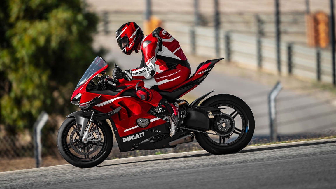 volkswagen can nhac viec ban ducati lamborghini va bentley