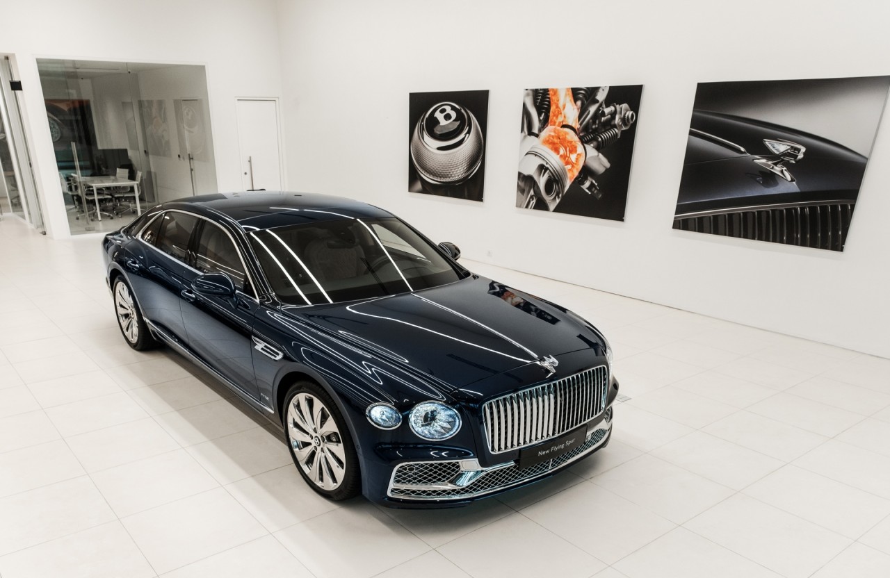 can canh sieu sang bentley flying spur 2020 first edition gia 30 ty dong