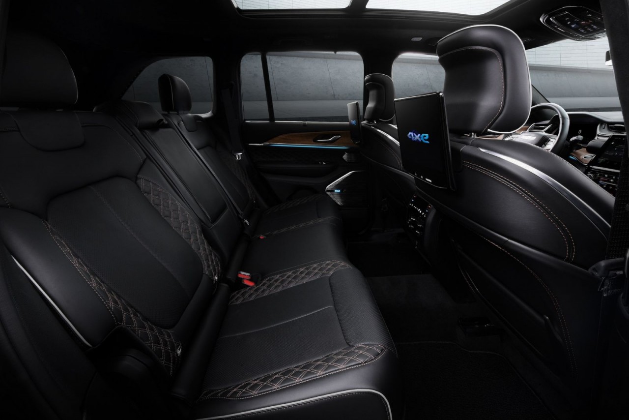 Jeep Grand Cherokee 2022 ra mắt, trang bị hệ truyền động hybrid mới