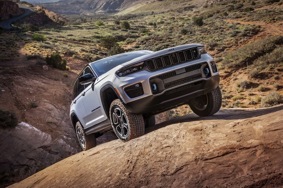 Jeep Grand Cherokee 2022 ra mắt, trang bị hệ truyền động hybrid mới