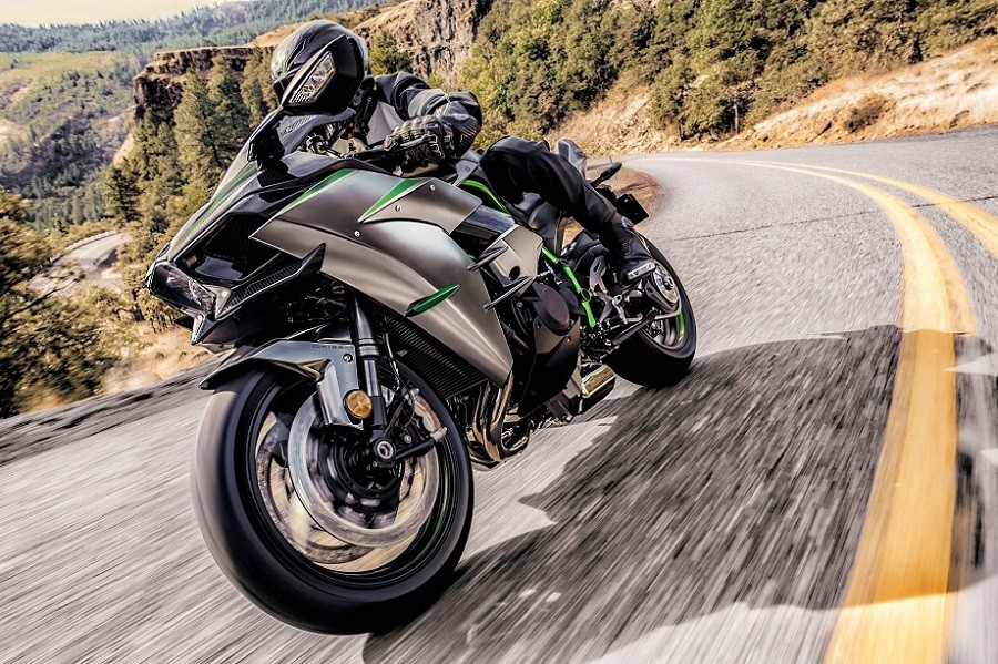 Kawasaki Việt Nam giới thiệu H2 Carbon và ZX-10R 2021 Kawasaki Việt Nam giới thiệu H2 Carbon và ZX-10R 2021
