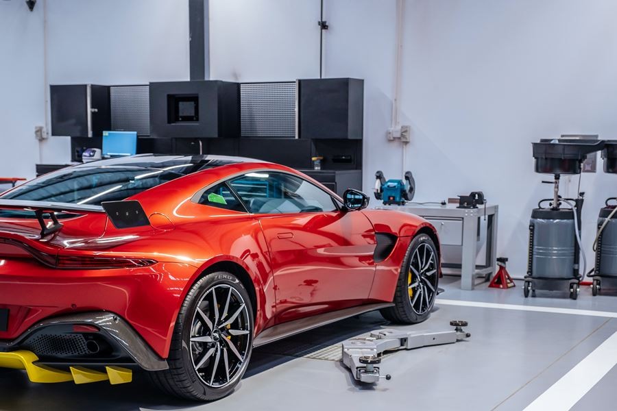 Đại lý Aston Martin 3S đầu tiên tại Việt Nam đi vào hoạt động Đại lý Aston Martin 3S đầu tiên tại Việt Nam đi vào hoạt động