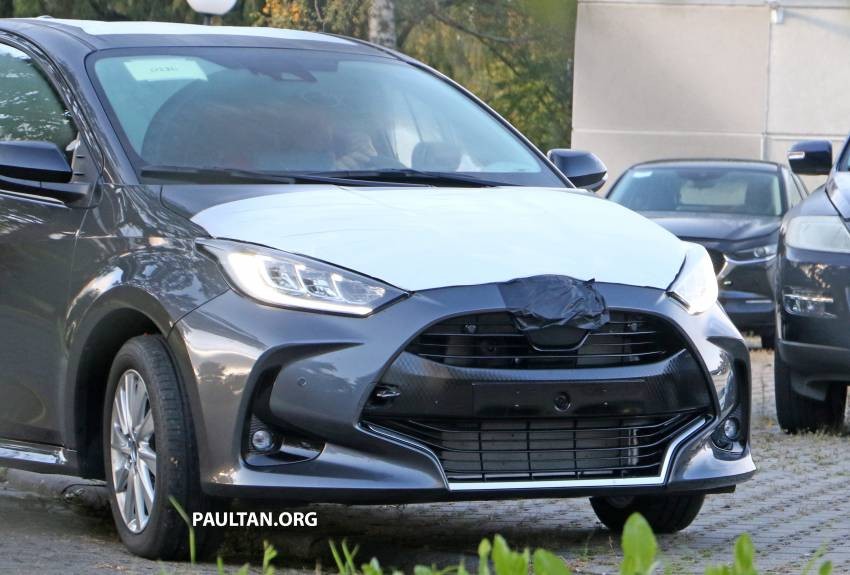 Mazda 2 2022 được phát triển dựa trên Toyota Yaris Hybrid