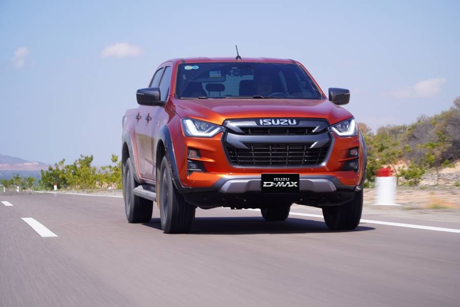 Bán tải Isuzu All New D-MAX và SUV mu-X - công cụ kinh doanh chủ lực sau dịch