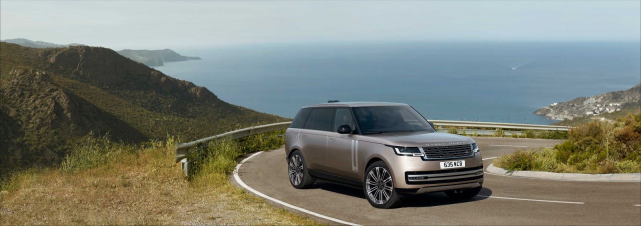 Range Rover mới ra mắt, về Việt Nam giá từ 10,879 tỷ đồng Range Rover mới ra mắt, về Việt Nam giá từ 10,879 tỷ đồng