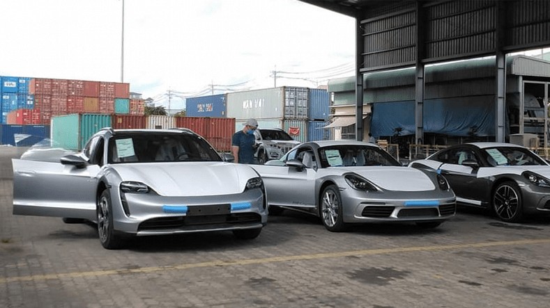 Porsche Taycan Cross Turismo có mặt tại Việt Nam