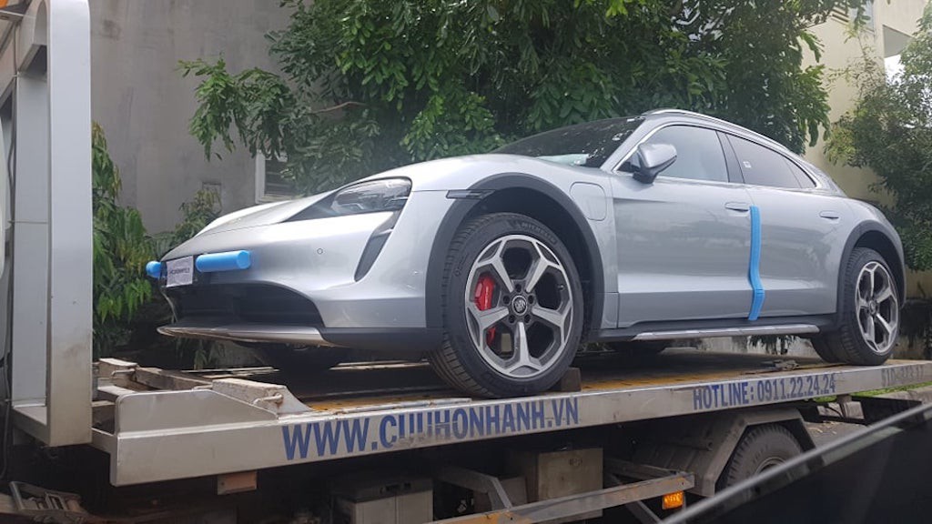 Porsche Taycan Cross Turismo có mặt tại Việt Nam Porsche Taycan Cross Turismo có mặt tại Việt Nam