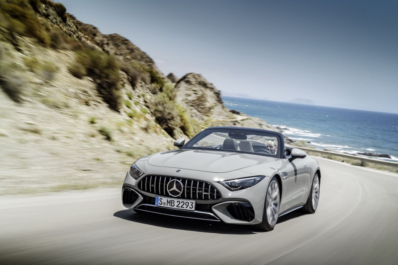 Mercedes-AMG SL 2022 ra mắt, thiết kế thay đổi toàn diện