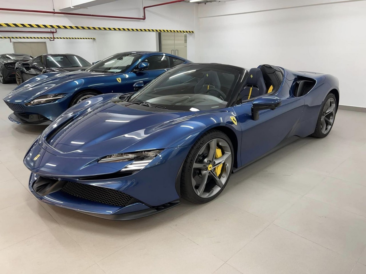 Siêu xe Ferrari SF90 Spider của Cường