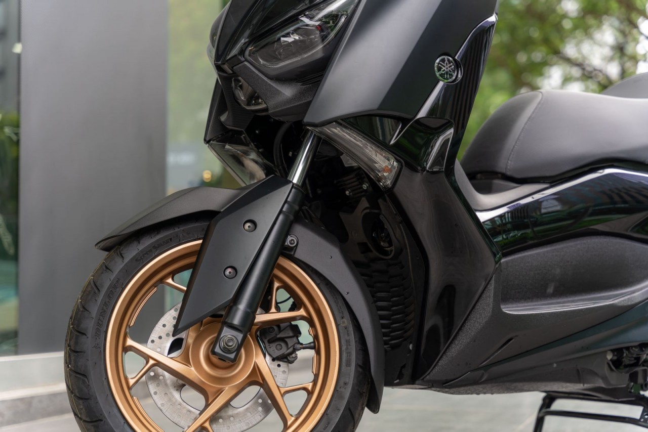 Bộ đôi Yamaha XMAX 300 và TMAX 2022 được bán chính hãng tại Việt Nam Bộ đôi Yamaha XMAX 300 và TMAX 2022 được bán chính hãng tại Việt Nam