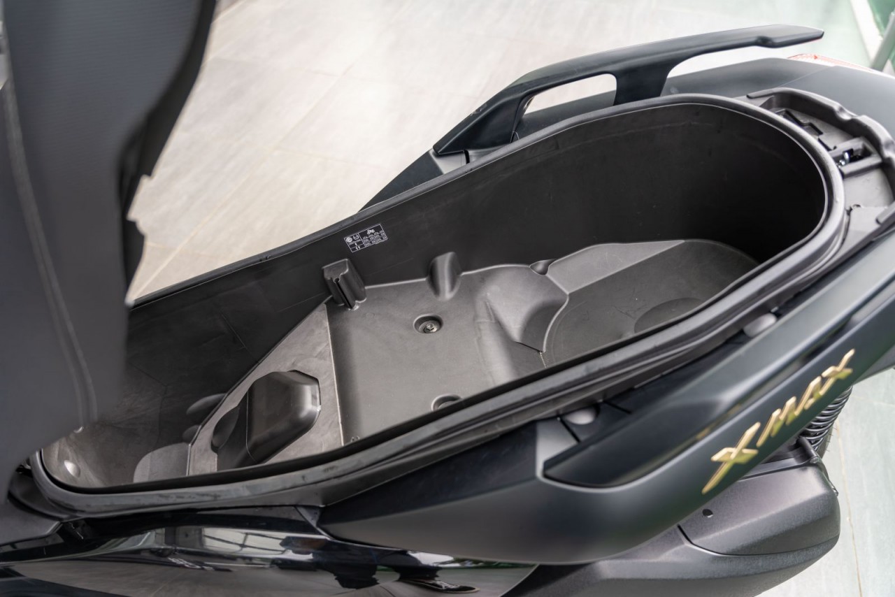 Bộ đôi Yamaha XMAX 300 và TMAX 2022 được bán chính hãng tại Việt Nam Bộ đôi Yamaha XMAX 300 và TMAX 2022 được bán chính hãng tại Việt Nam