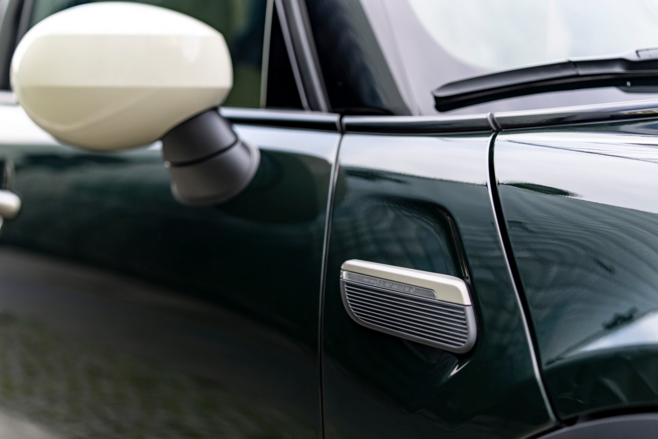 MINI Cooper S 5 Cửa Resolute Edition có mặt tại Việt Nam