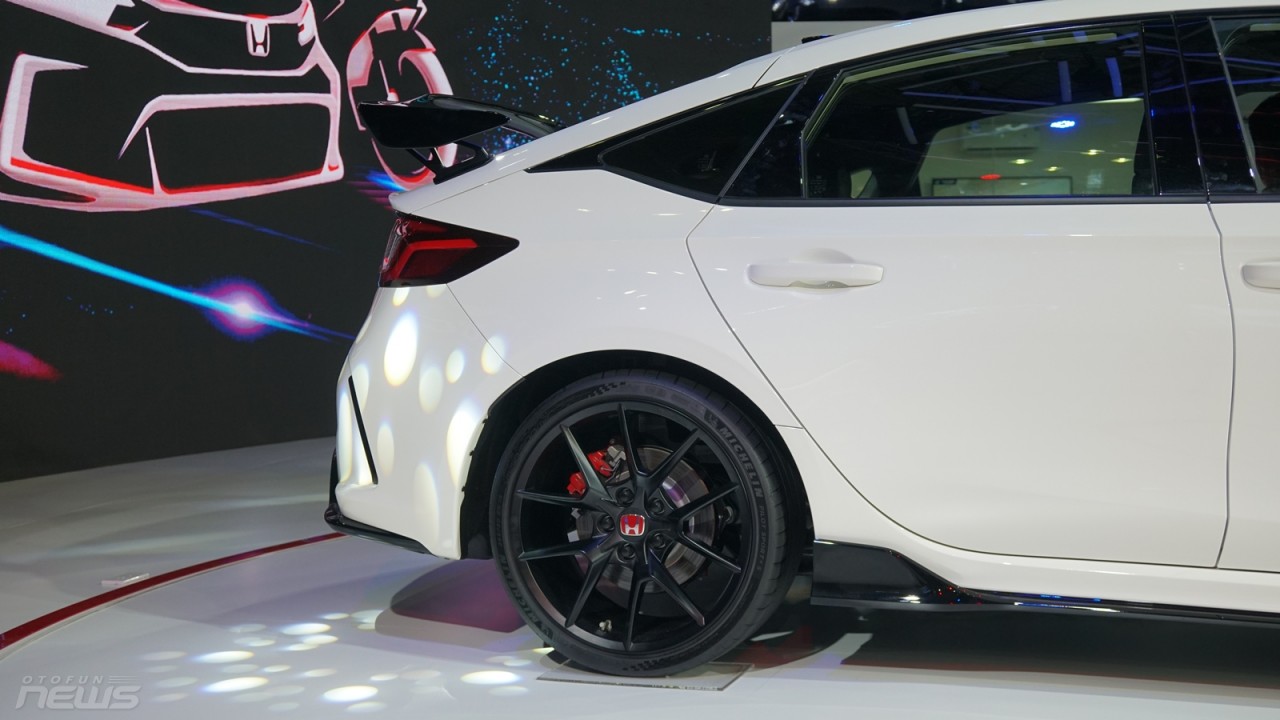 [VMS 2022] Cận cảnh 'Xe đua' Honda Civic Type R công suất 315 mã lực