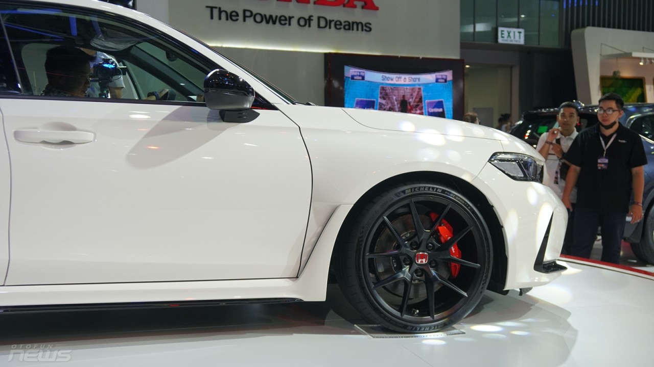 [VMS 2022] Cận cảnh 'Xe đua' Honda Civic Type R công suất 315 mã lực