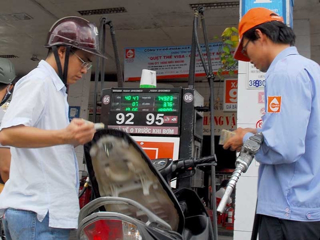 Khai tử xăng A92, lo thiếu xăng A95 khai tu xang a92 lo thieu xang a95