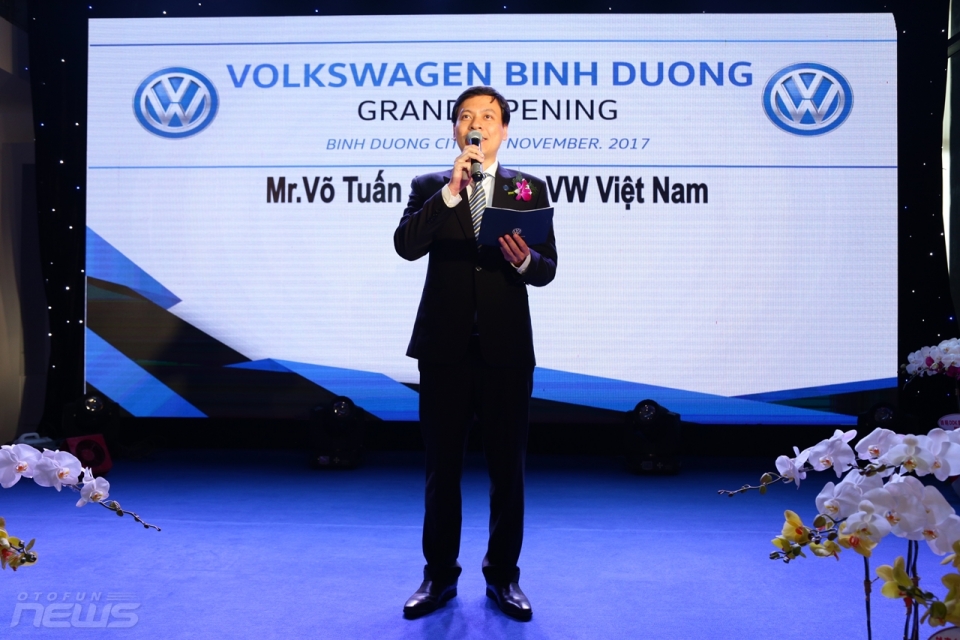 volkswagen khai truong showroom 4s dau tien tai binh duong
