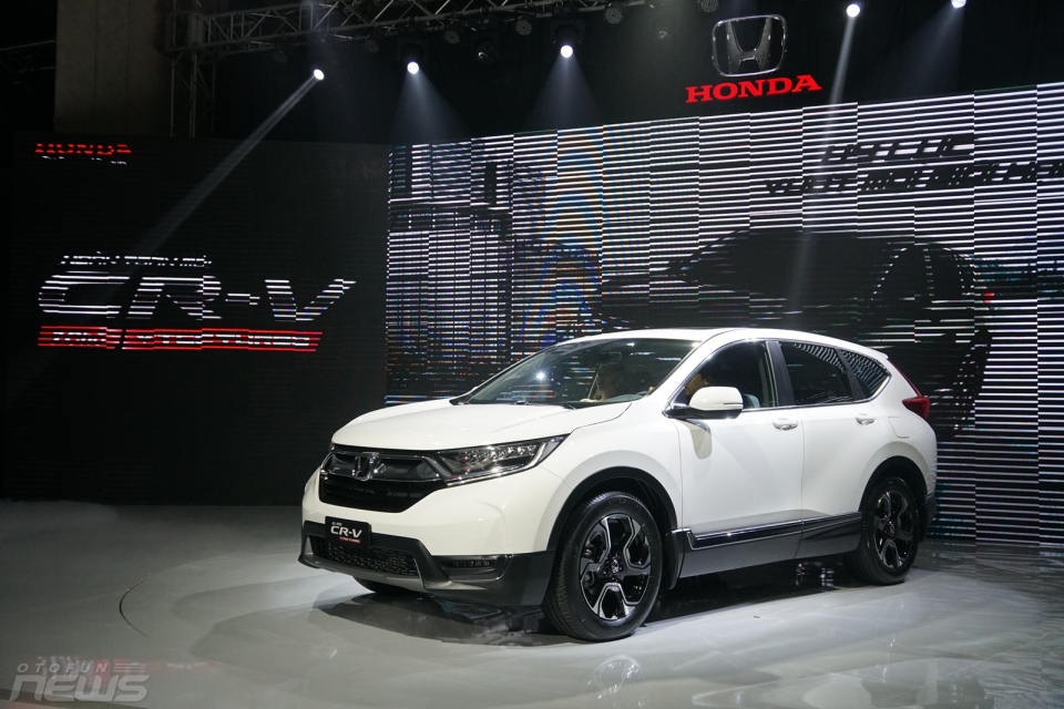 Xem chi tiết Honda CR-V 7 chỗ vừa ra mắt tại Việt Nam xem chi tiet honda cr v 7 cho vua ra mat tai viet nam