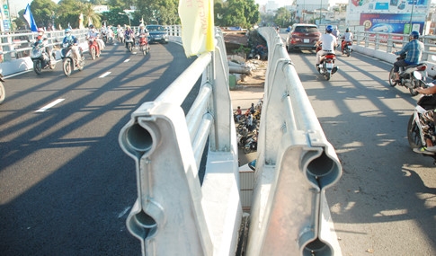 tp ho chi minh cau vuot giam un tac o cua ngo san bay tan son nhat go vap duoc thong xe