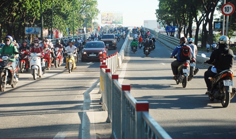 tp ho chi minh cau vuot giam un tac o cua ngo san bay tan son nhat go vap duoc thong xe