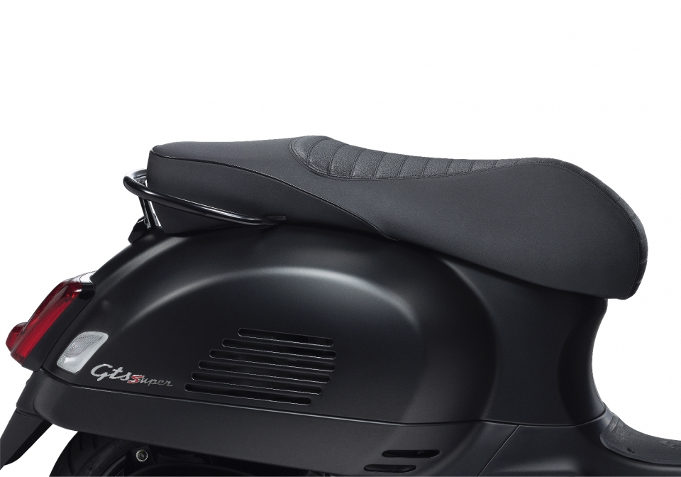 Piaggio Việt Nam tung bộ ba xe ga đen tuyền piaggio viet nam tung bo ba xe ga voi mau den huyen bi